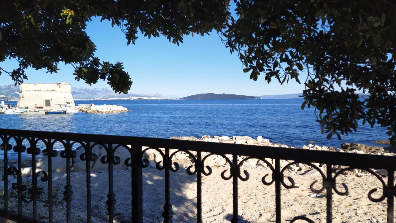 Apartment Mornar Kaštela Eksteriør bilde